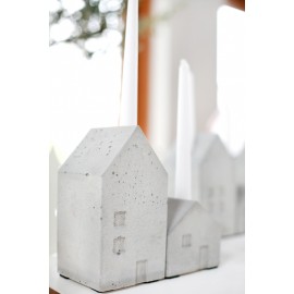 Świecznik betonowy Domek duży